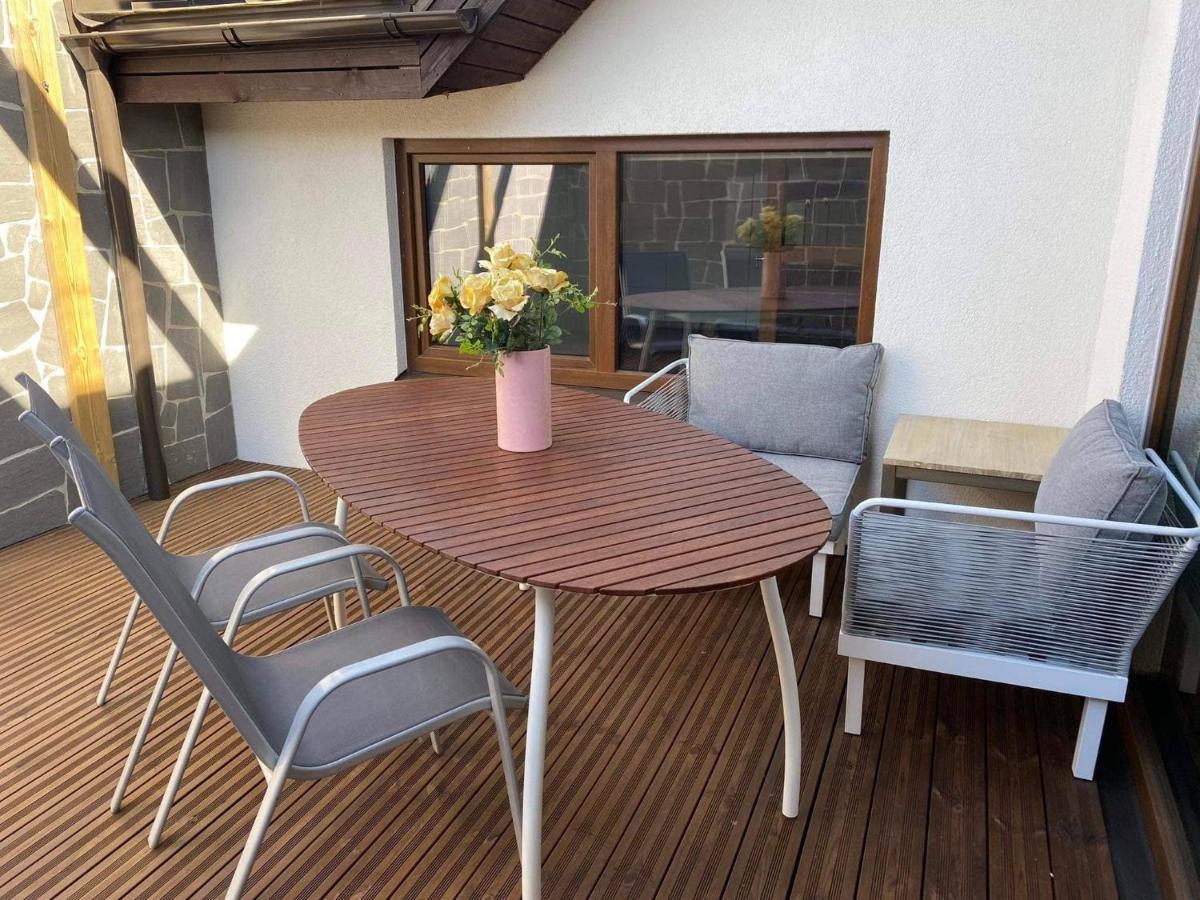 Lux Apartment Parnu Exterior photo